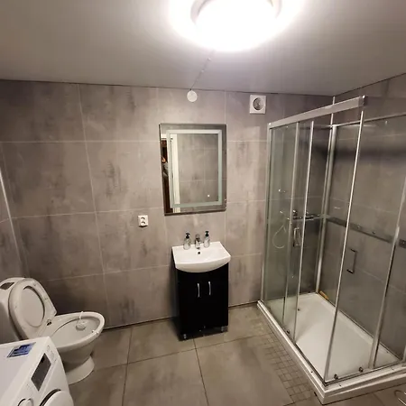 Two Bedrooms Kjeller Lejlighed *